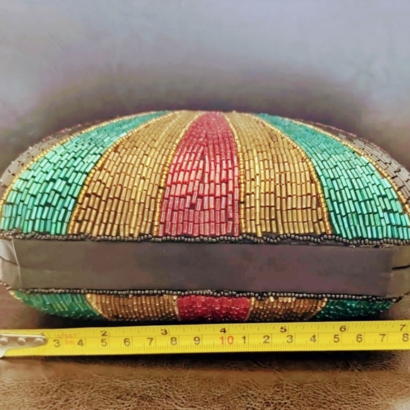 Bob Mackie Vintage Beaded shoulder bag. - Picture 4 of 7